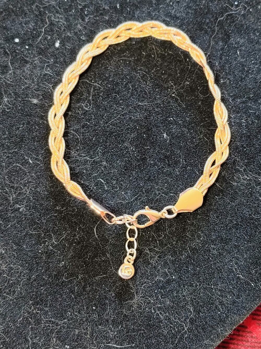 Liz Claiborne GoldTone Braided Mesh Bracelet Adjust 7.25-9.25"
